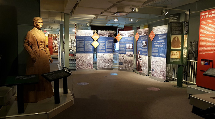 Hodinöhsö:ni’ Women: From the Time of Creation exhibit