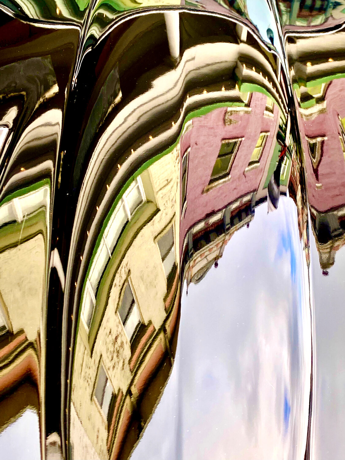 Susan Phillips (NY)<br><em>Car Reflection(2025)</em>